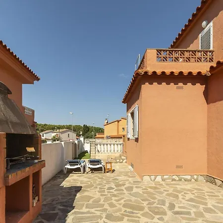 Casa vacanze Villa Con Piscina Privada A 250M De La Playa - Es-325-12 Torroella de Montgrí